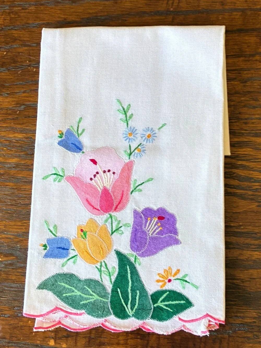 Vintage Hand Appliquéd and Embroidered Guest Hand Towels New